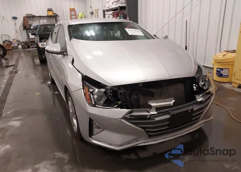 2019 Hyundai Elantra Sel z USA, uszkodzony, nr VIN 5NPD84LF1KH427730